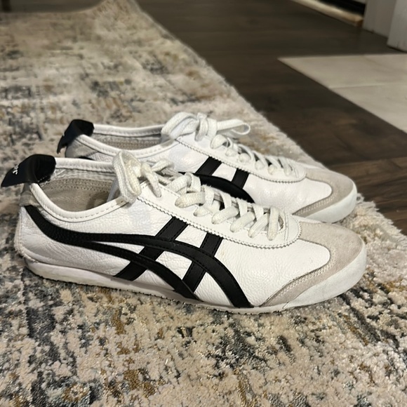 Onitsuka Tiger by Asics Men's Classic White and Black Sneakers - Picture 1 of 5